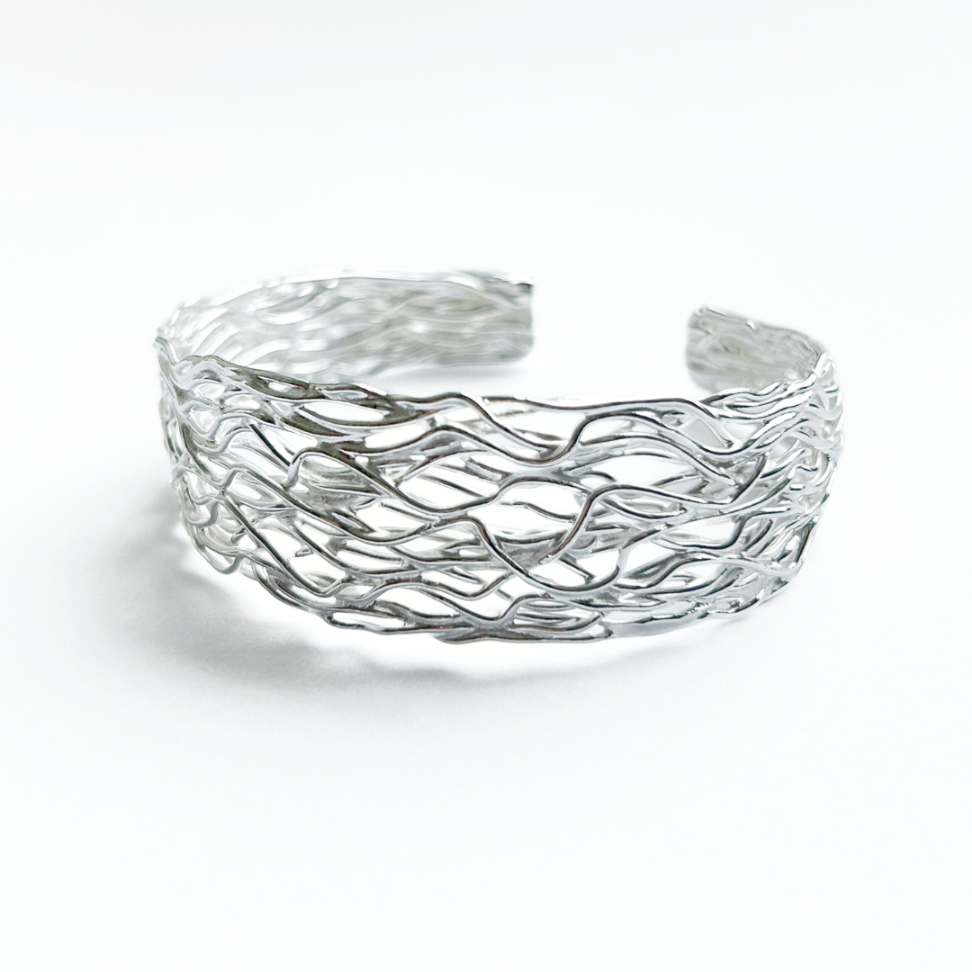 Fionn na Farraige (White Crest) Bangle