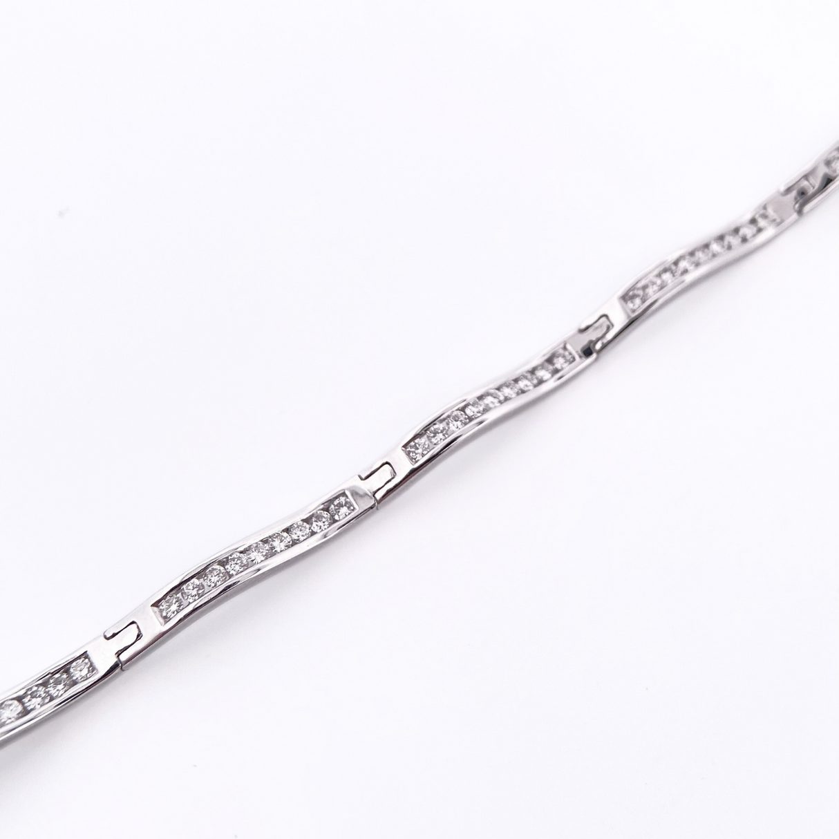 1ct Diamond Wave Bracelet Brian de Staic