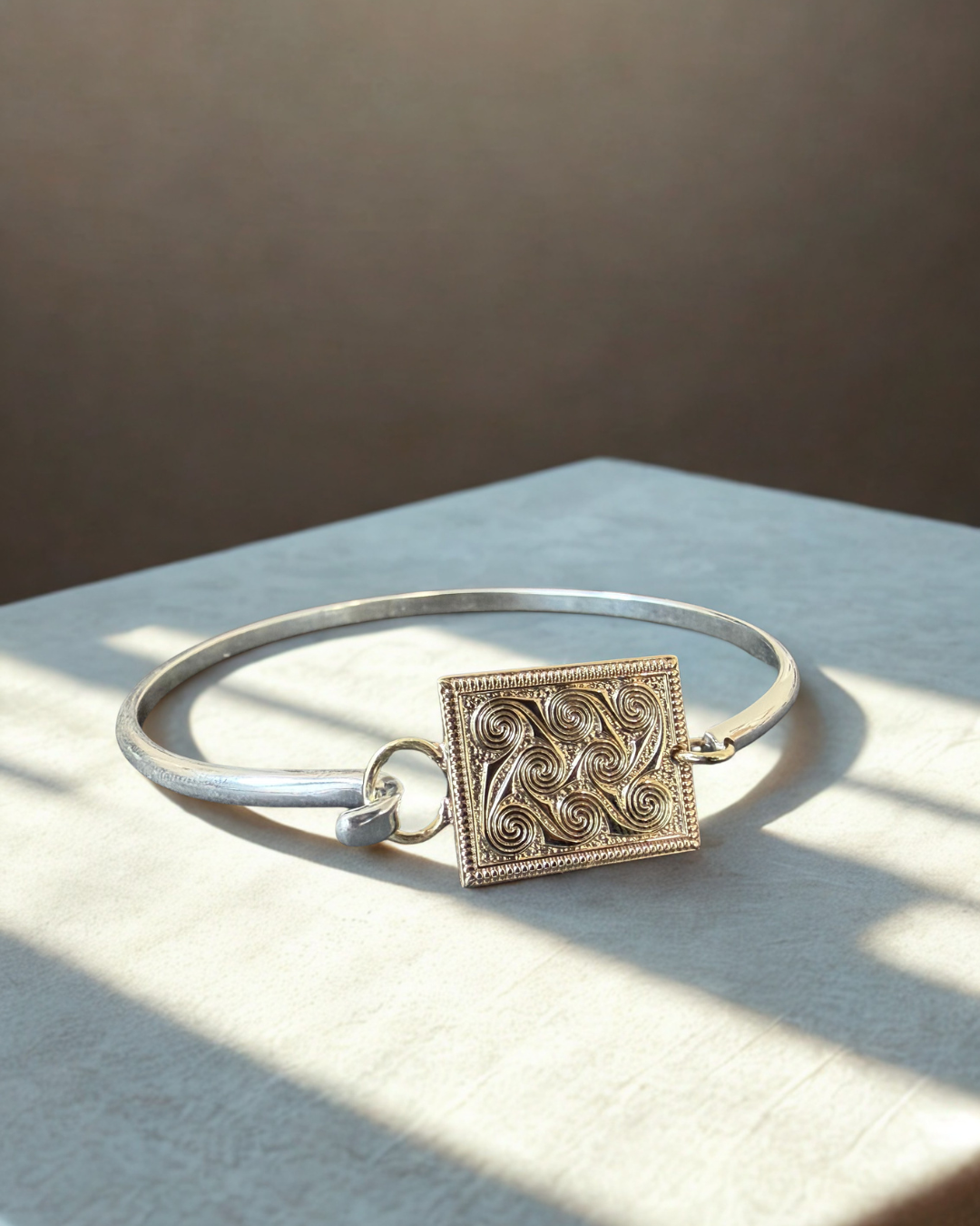 Suaimhneas ( Peace ) Bangle