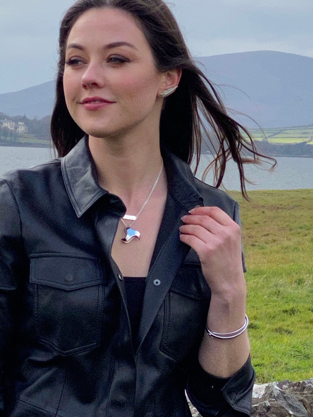 Caireen - Mother Pendant