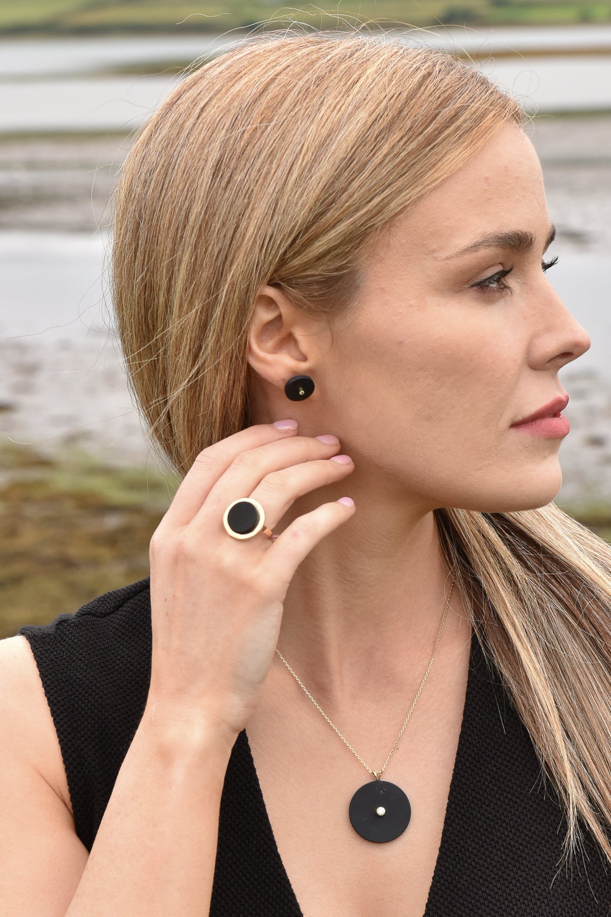 Carraig Dubh Circle Ring