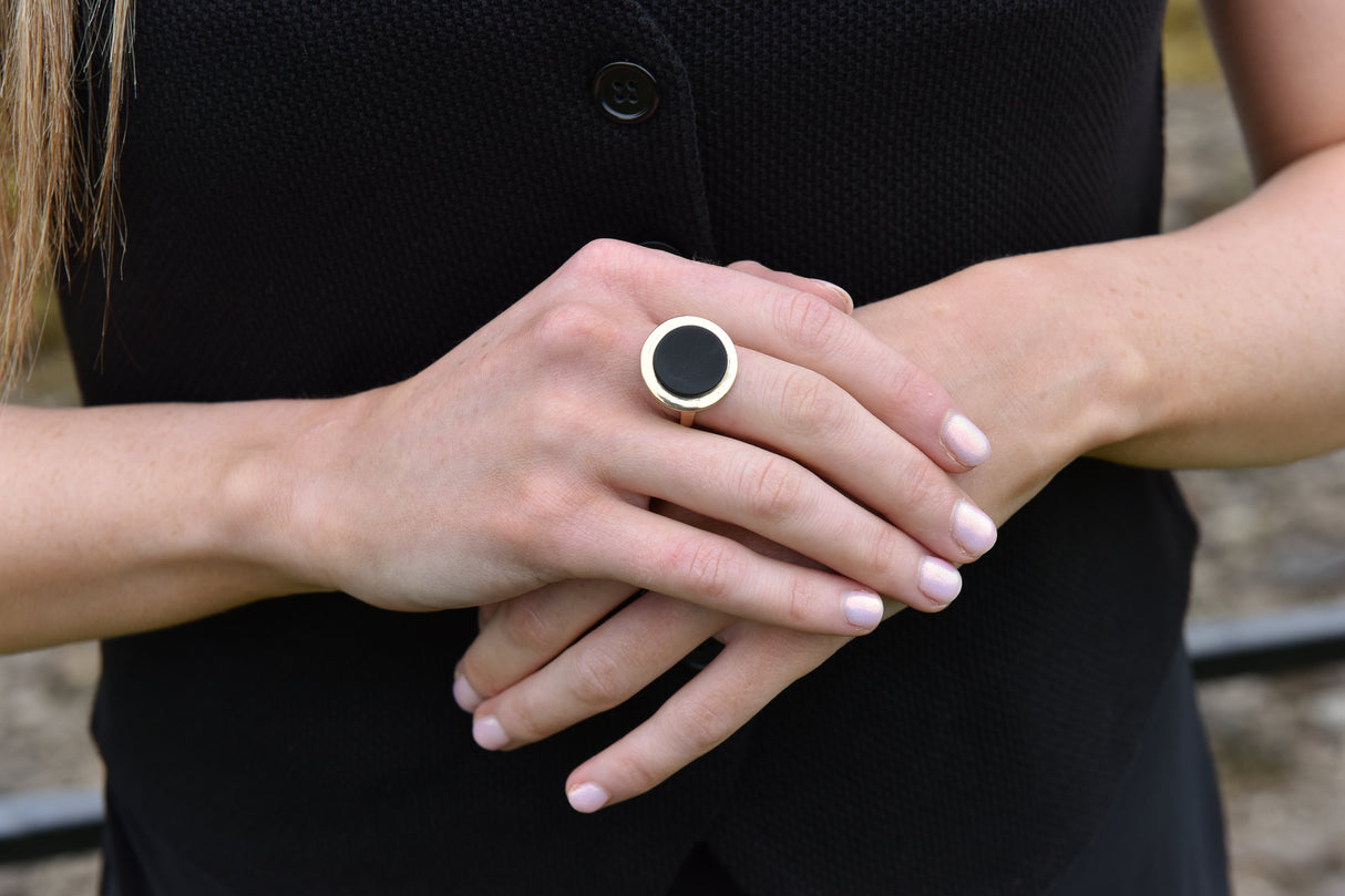 Carraig Dubh Circle Ring