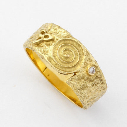 Hibernia Yellow Gold Ring with Diamond - Wide - Brian de Staic Celtic/Irish Jewelry